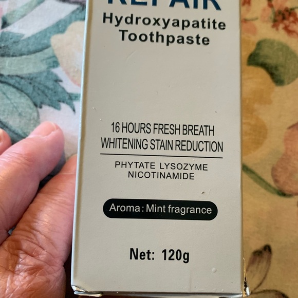 Croent White Tooth Repair Toothpaste - Picture 2 of 7